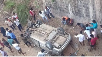 Photo of औरंगाबाद में बारातियों से भरी कार पुल के नीचे जा गिरी, हादसे में सवार पलामू के 5 युवाओं की मौत